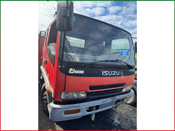 Bán và cho thuê xe cứu hoả cũ Isuzu đời 2004