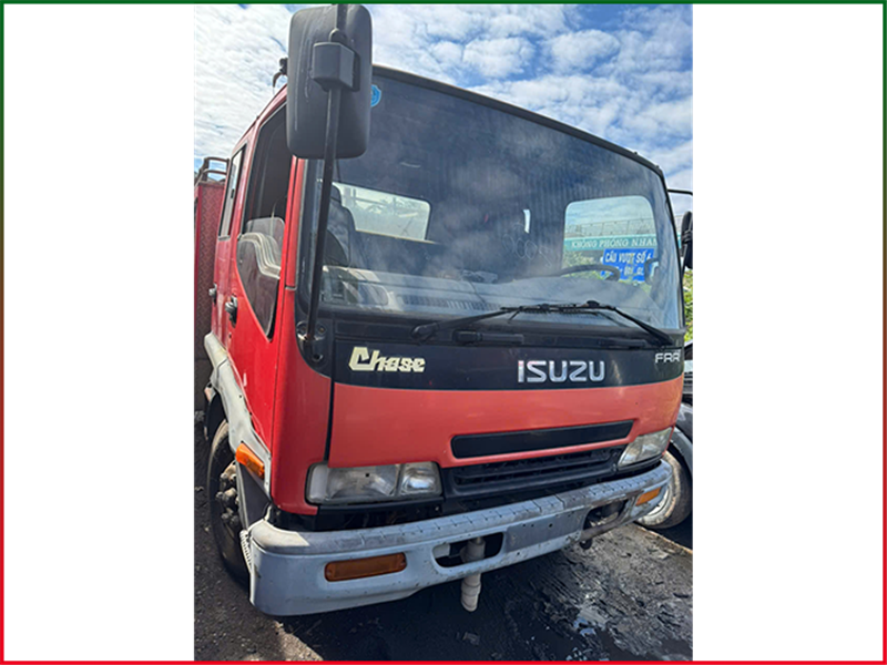 Bán và cho thuê xe cứu hoả cũ Isuzu đời 2004